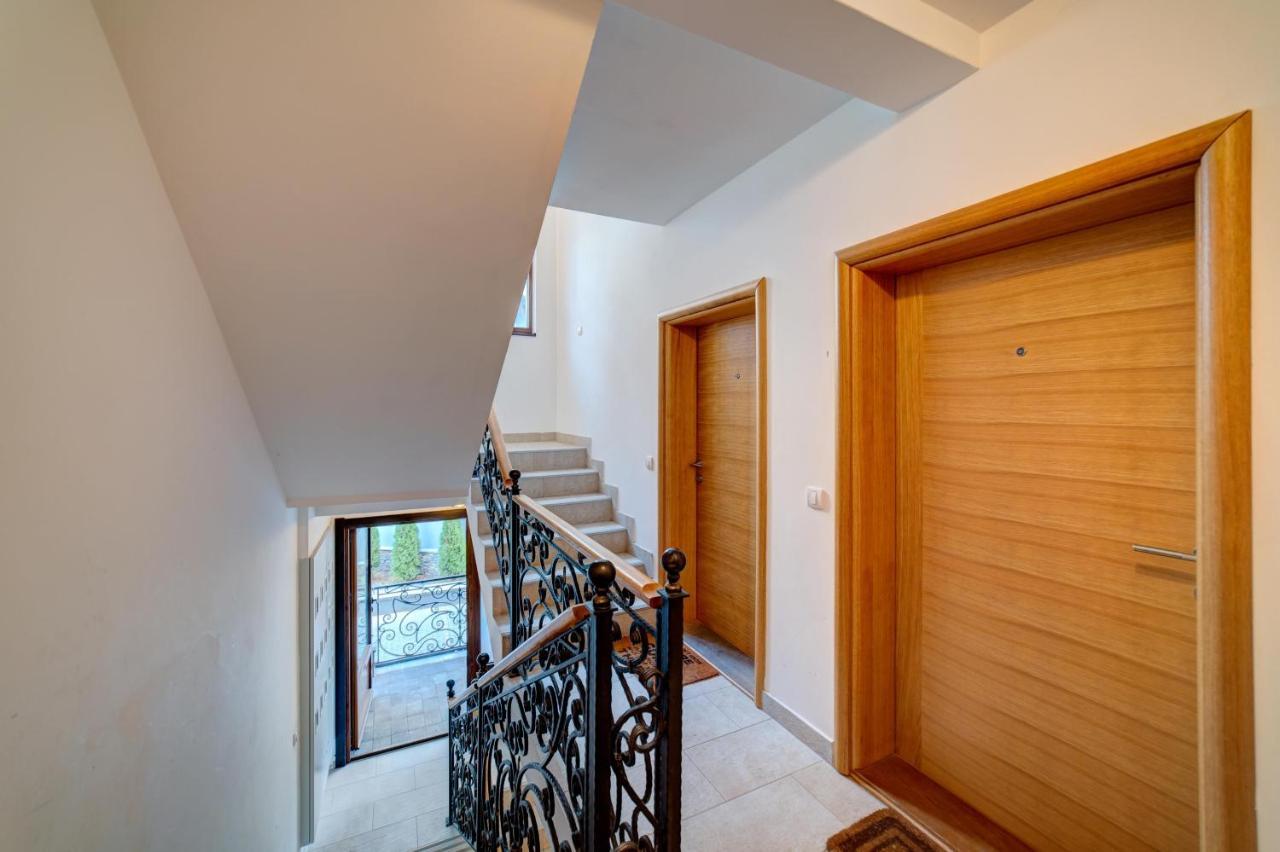 Dara Apartment *